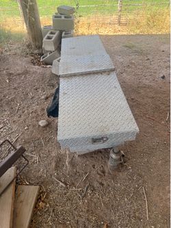 Truck tool box from 05 Chevy Silverado