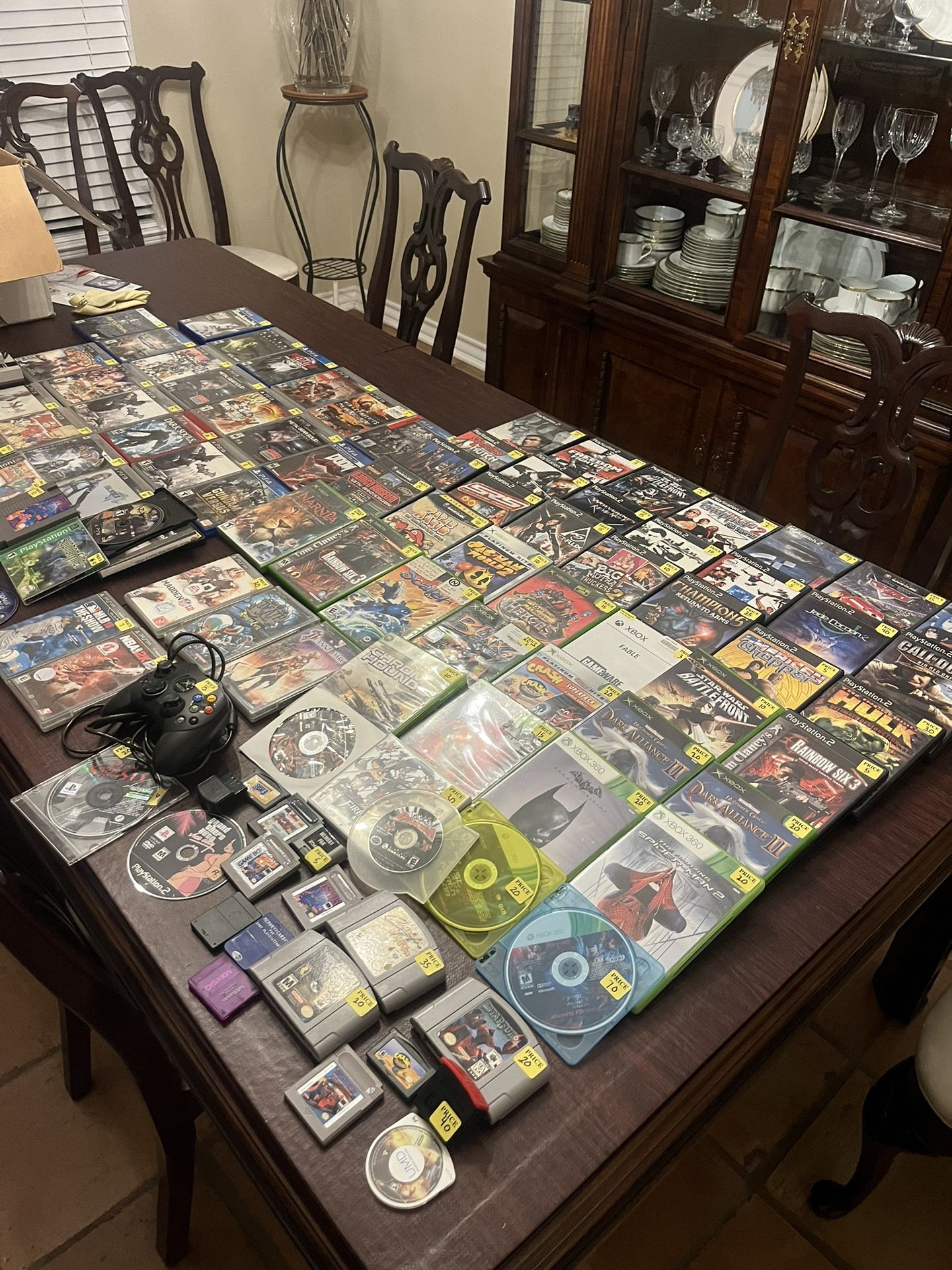HUGE VIDEO GAME LOT