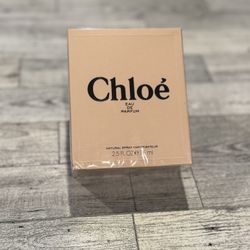 Chloe 