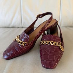 Tory Burch Burgundy Croc-Embossed Heels with Gold Chain, size 6,5
