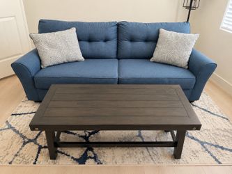 Like New Sofa 74x38