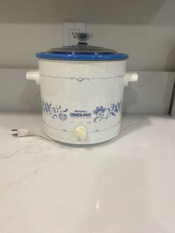 Vintage Rival Crock-Pot Model 3100 – Blue Floral / Glass Lid (Retro Collectible)