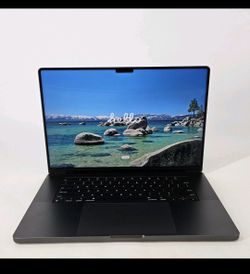 16" MacBook Pro M3 (Space Black) - Mint Condition (96% Battery, 130 Cycles
