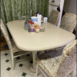 Kitchen Table And  Chairs 
