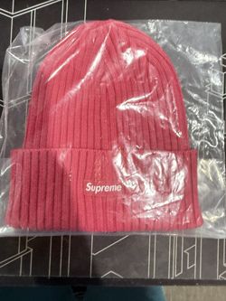 Supreme Red Bennie hat