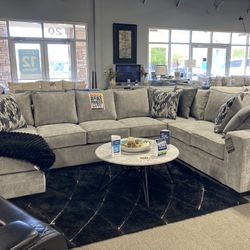 cozy grey sectional 📦☑️ $2,699