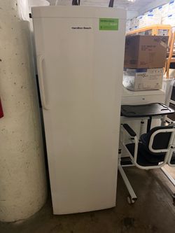 Hamilton Beach Garage-Ready Upright Freezer