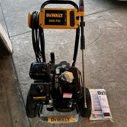 New Dewalt 3600 Psi Gas Pressure Washer With Gx200 Honda Motor. Try Before You Buy. Pick Up Only. 