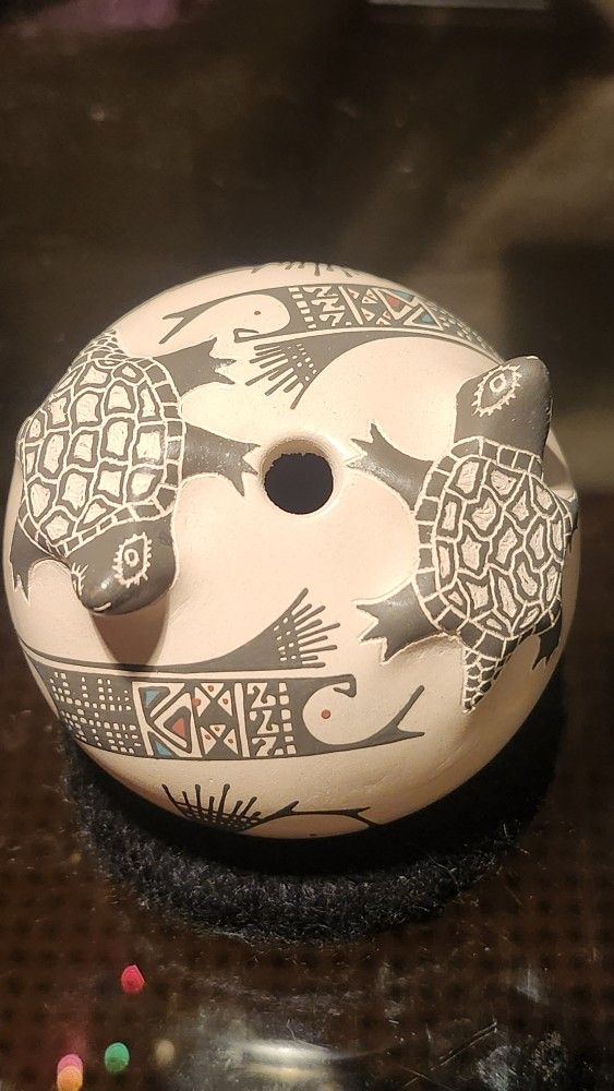 Angela Corona | Turtles with Paquime Designs | Mata Ortiz Pottery