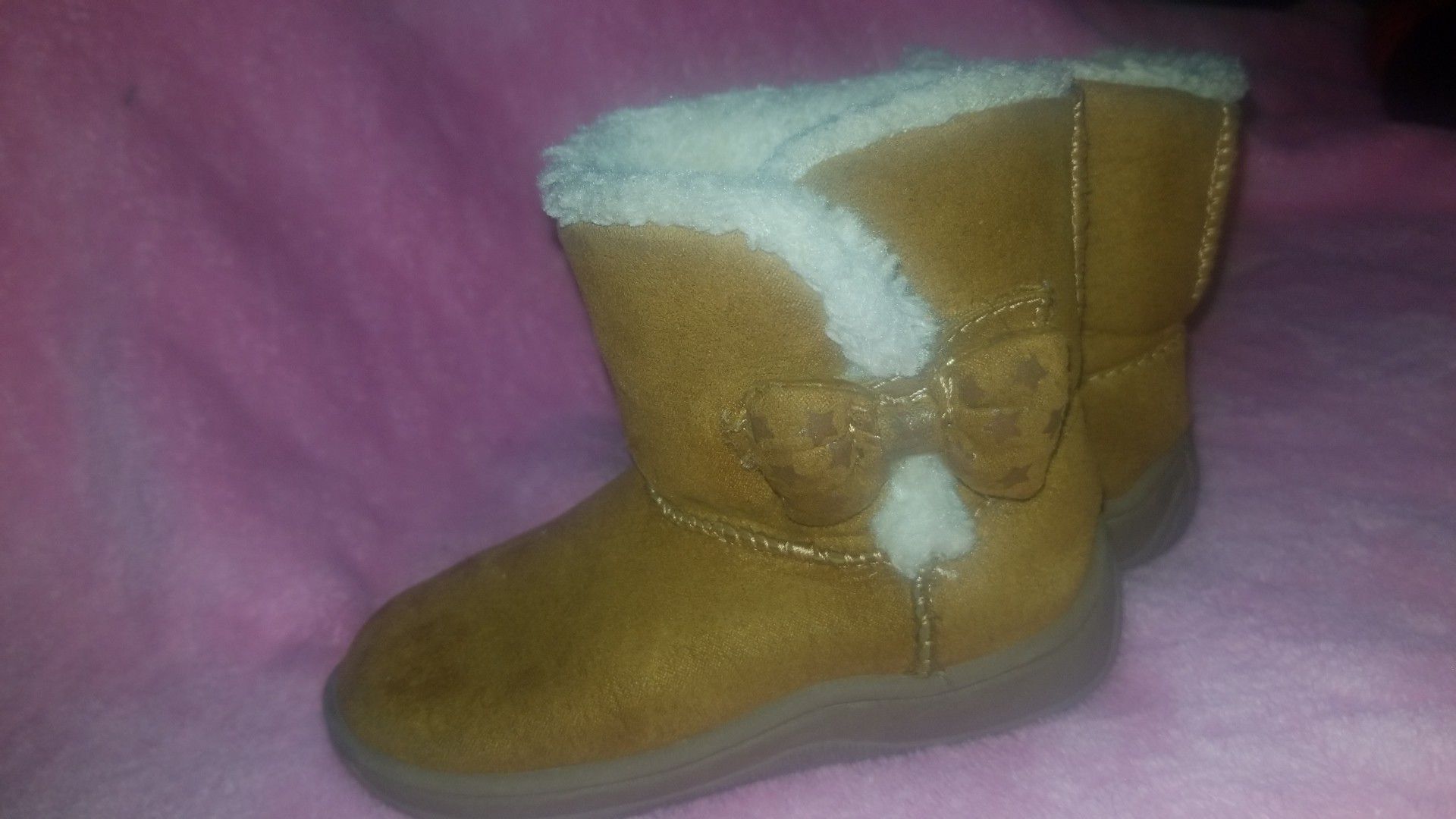 Size 6 childrens girls Brown Boots with Bow