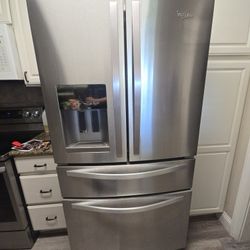 Refrigerator 