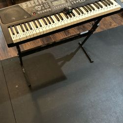 Electric Keyboard 