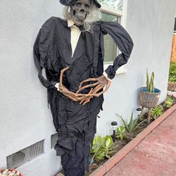 Halloween prop