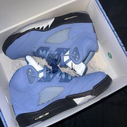Air Jordan 5 Retro ‘UNC University Blue’ Size 11