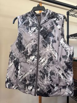 Women’s XXL Lightweight Down Hoodie Vest
