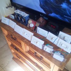 Dimmers, Occupancy Sensors And Ceiling Fan Controllers 