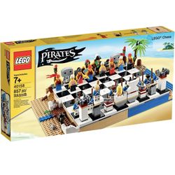 Unopened LEGO Pirates Chess Set No. 40158