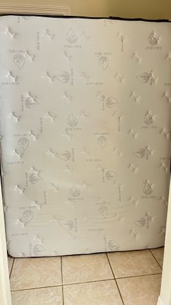 Solstice Sleep Queen mattress