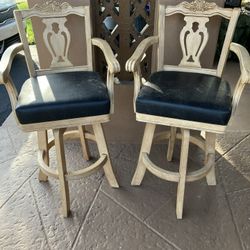 Swivel Stool