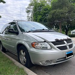 2005 Dodge Grand Caravan
