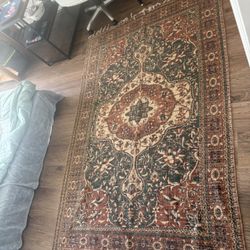 Rug 5x8ft 