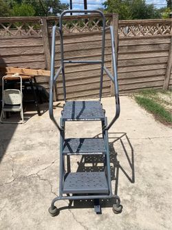 3-Step Rolling Steel Ladder – Heavy Duty with Handrails & Wheels ULine Brand $245