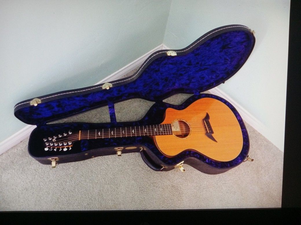 Breedlove Performance Focus 12th String Acoustic Guitar Maple And Hard Shell Case