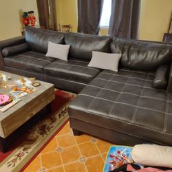 Ashley Furniture Couch And Chaise