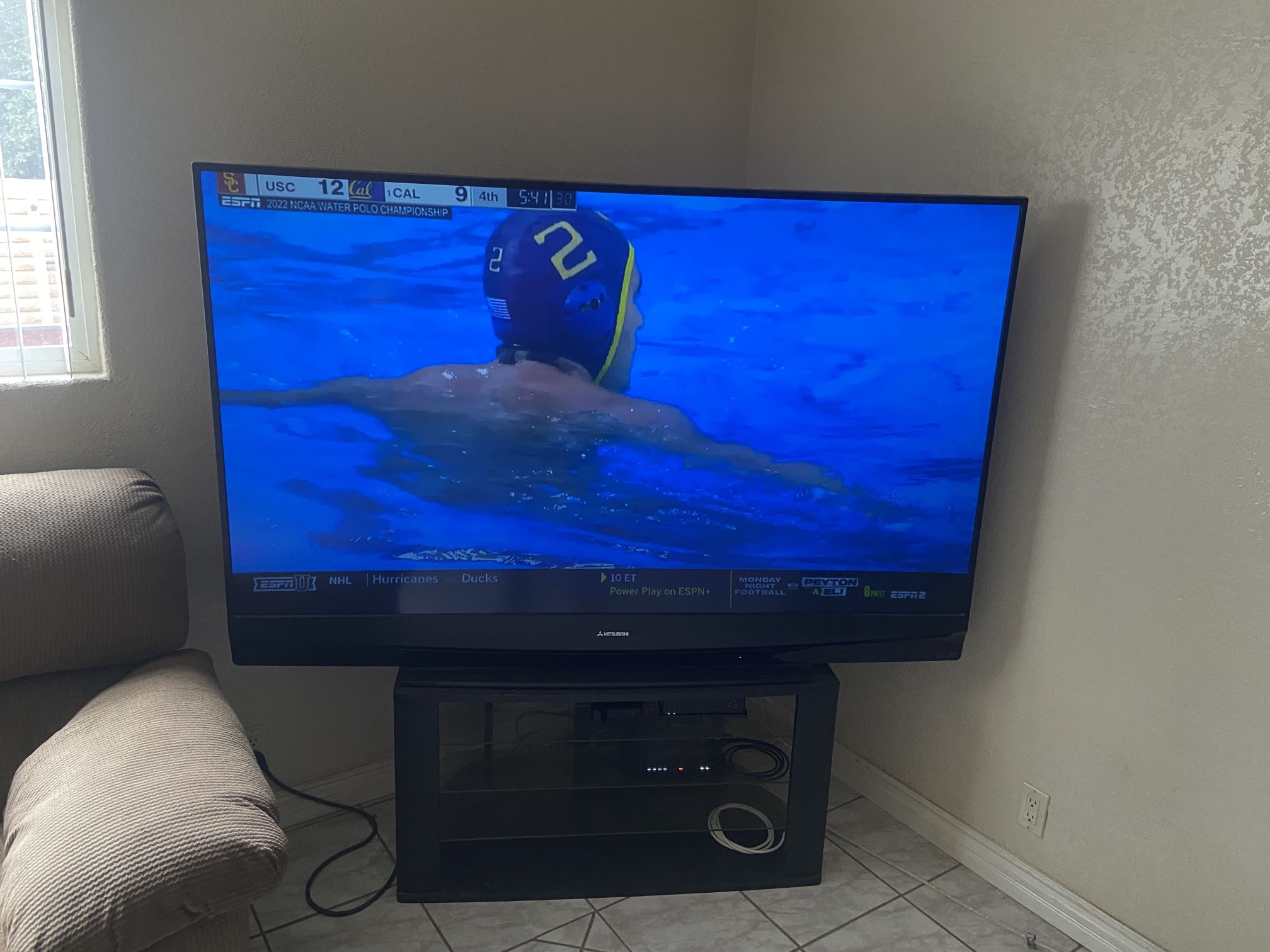 70” Mitsubishi Televisión 