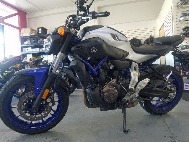 2016 YAMAHA FZ07 MOTORCYCLE | 1,724 MILES | CLEAN TITLE