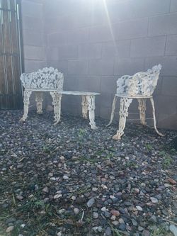 Vintage 3pc. Victorian Grape Vine Cast Iron Garden/ Patio Set