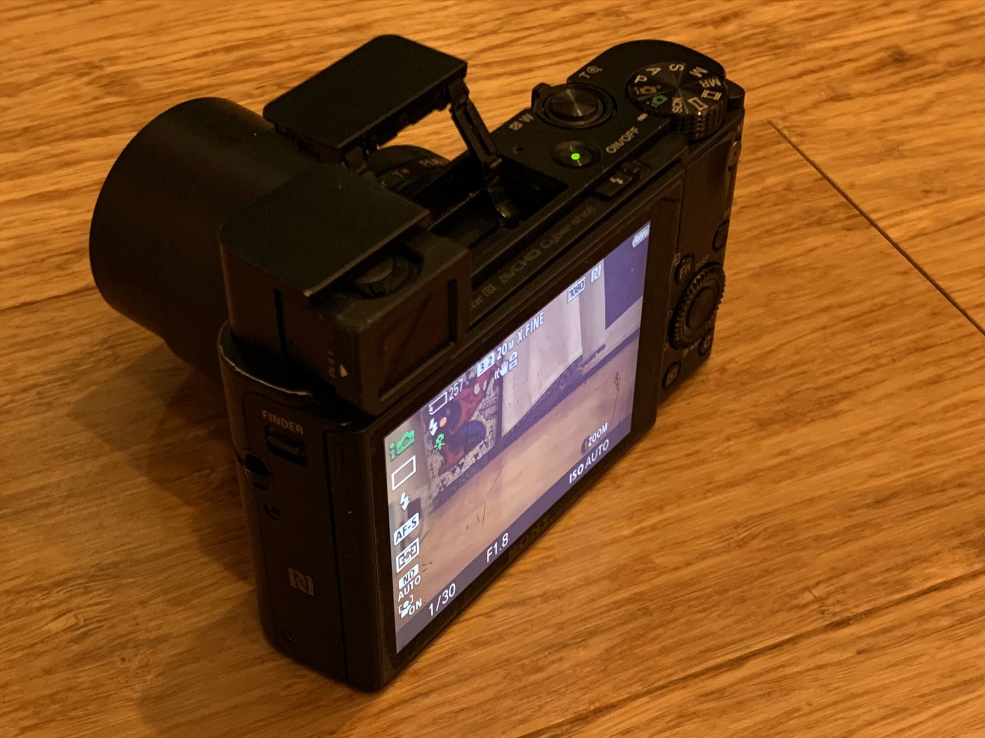 Sony RX100 iii (m3) 20.1 MP Premium Compact Digital Camera