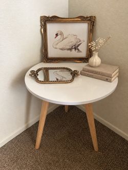 Round Side Table