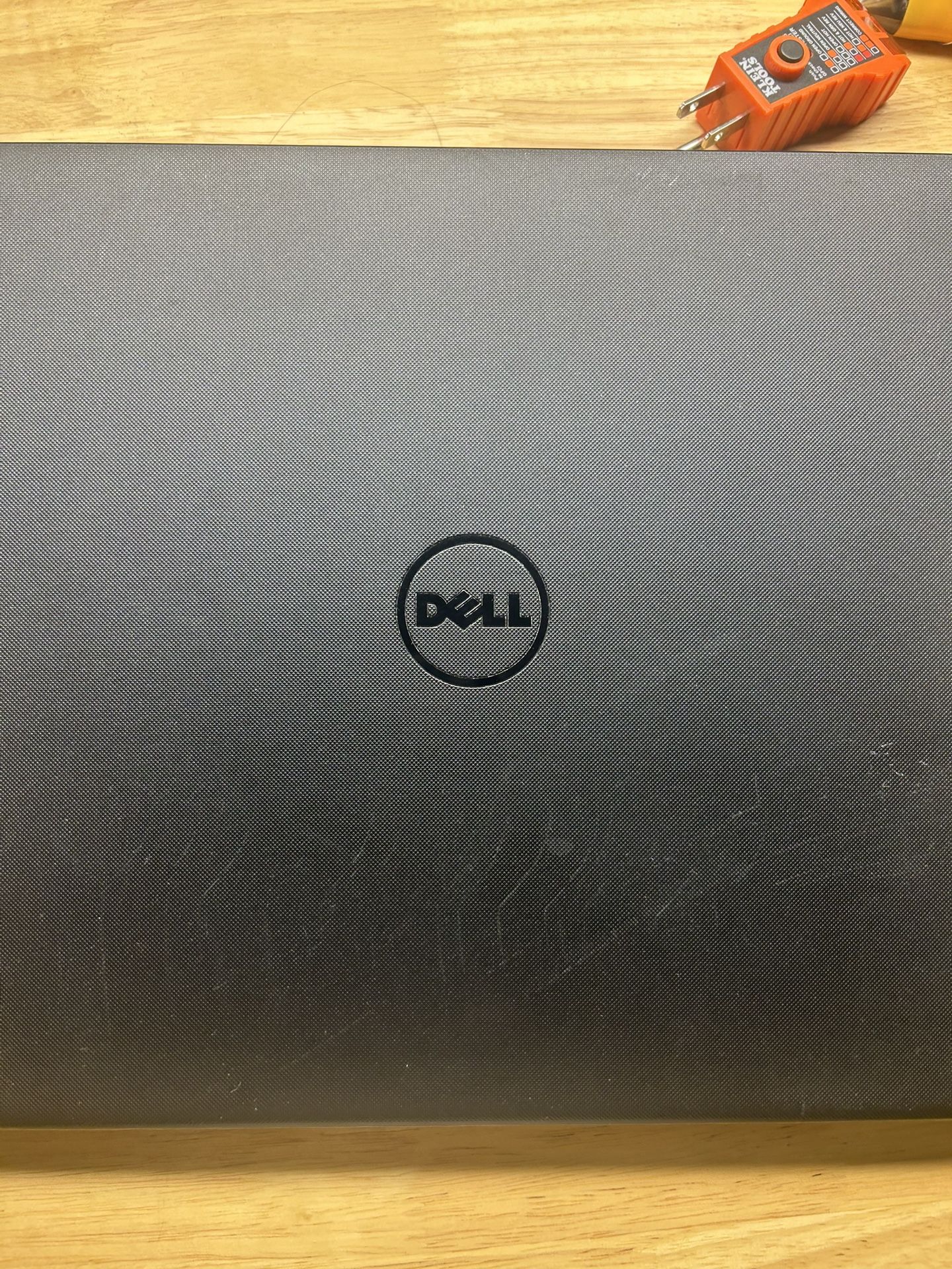 Dell Inspiron 15 Model 3000 Series