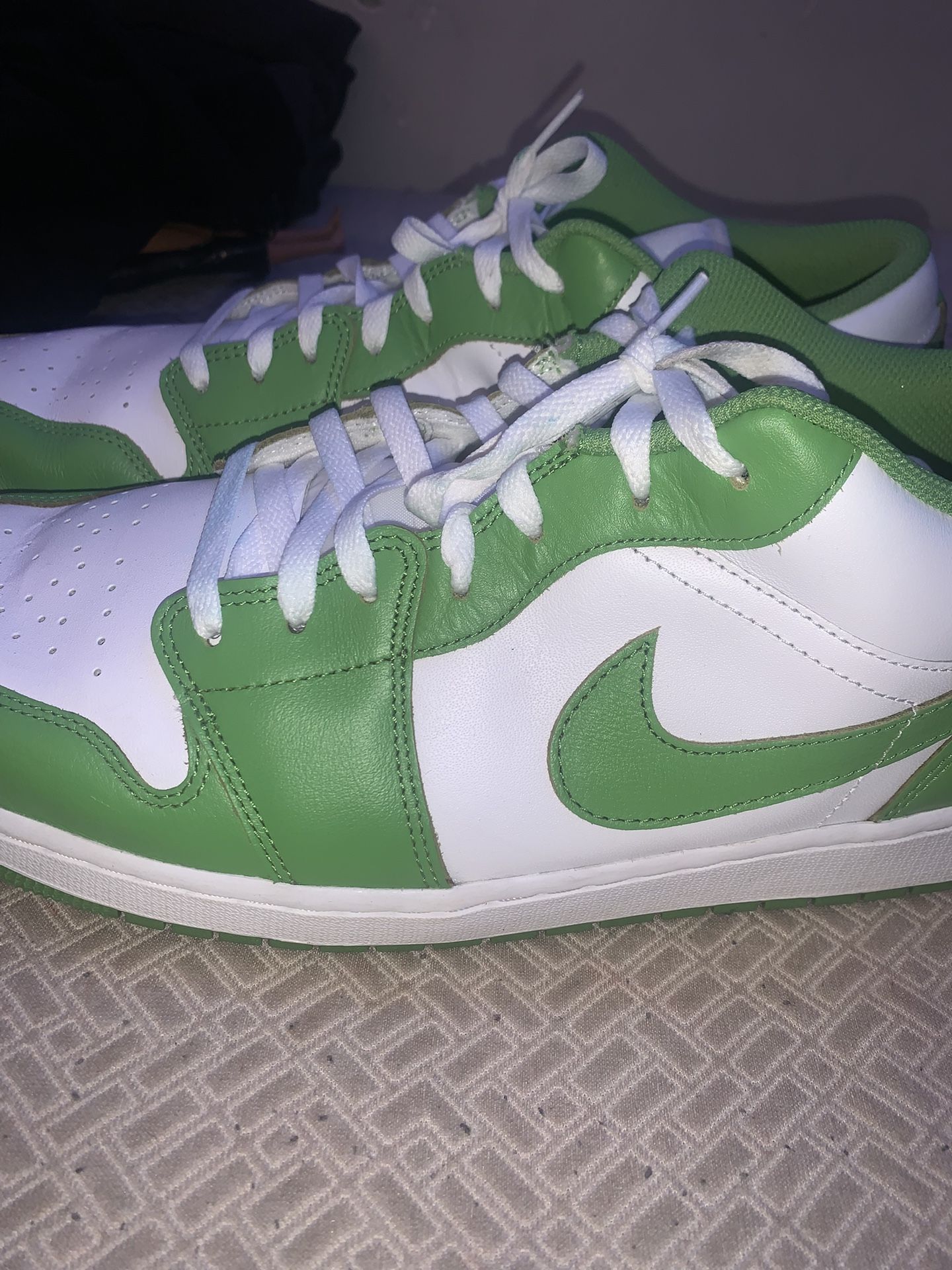Jordan 1s low lime green