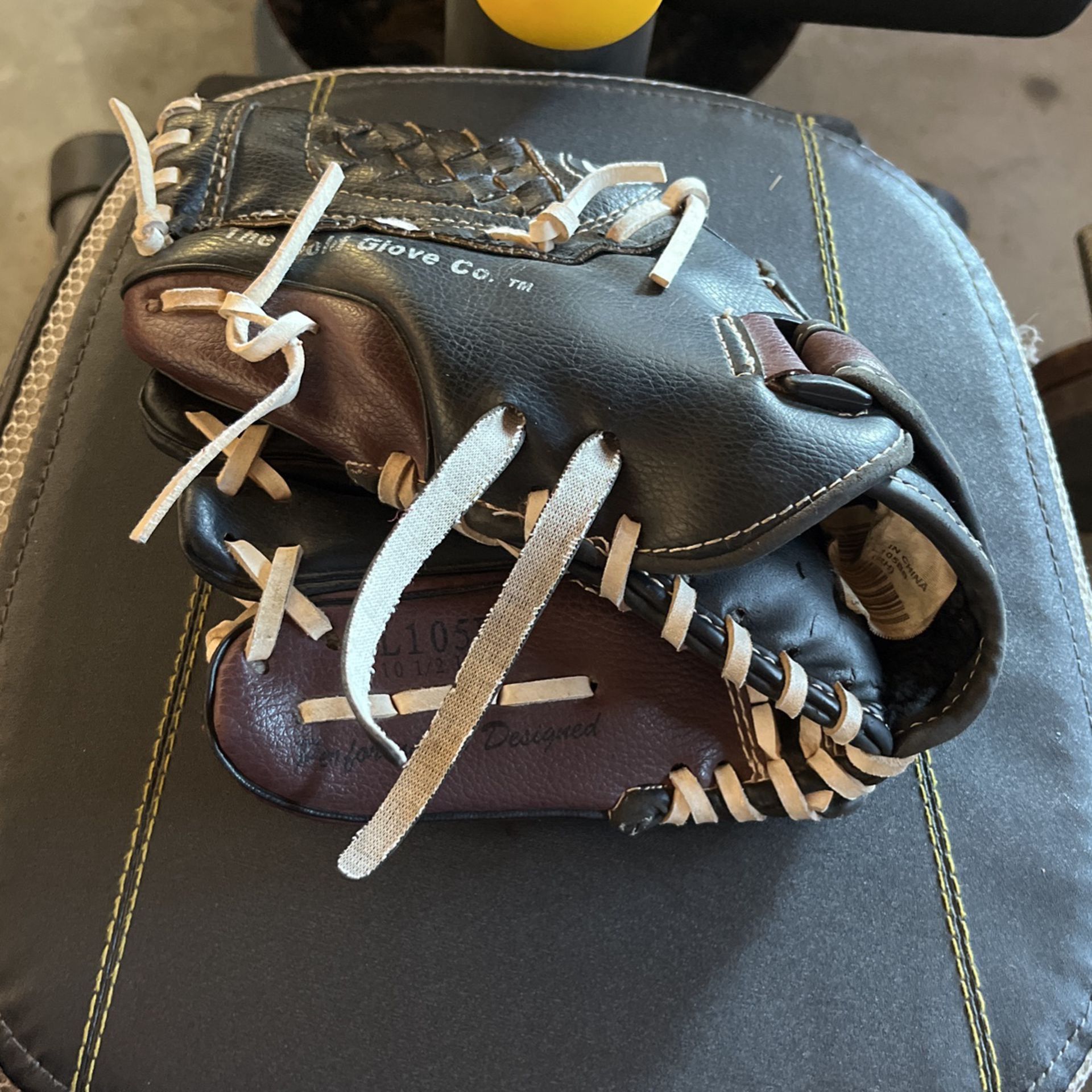 Rawlings “10 1/2” Kids Left Handed Baseball Glove Game 