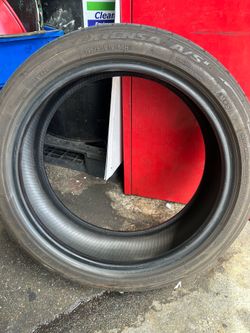 1 used Toyo Extensa A/s 195/50R19