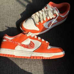 Nike Dunks 