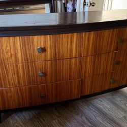 Long Dresser With Mirror/ Comoda Con Espejo 