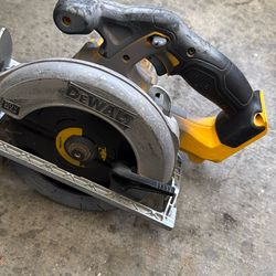 6 1/2 Cordless Circular Saw Dewalt