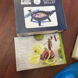 Brand New Kitchen Lot Perfect For An Inexpensive Gift 