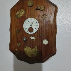 VINTAGE DECORATIVE WALL HANGING ART - CLOCK PARTS PLAQUE 8"×5.5"