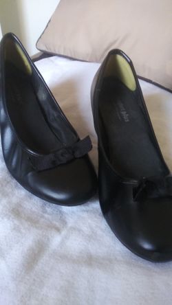 Black high heels worn a few times 7 and a half wide