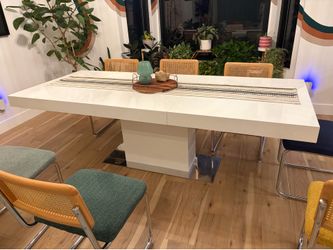 Modern Extendable Dining Table w/Self Storing Leaf