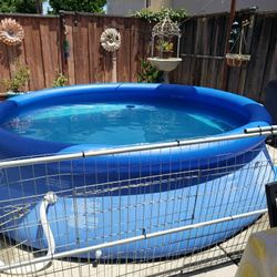 10' pool with accesories