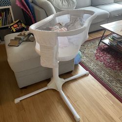 Halo bassinet
