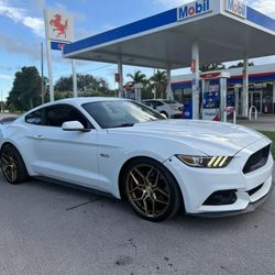 2017 Ford Mustang GT 