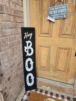 48" tall "BOO" Halloween sign