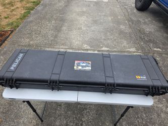 Brand new Pelican 1750 Rifle case with mounting kit.