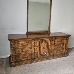 Vintage Desser With Mirror